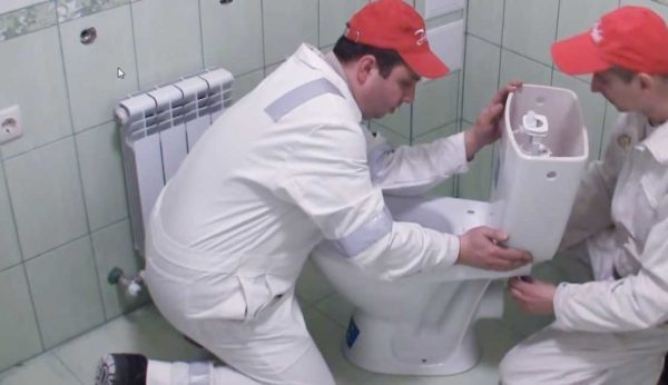 Как самостоятельно установить унитаз