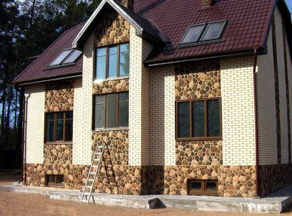Фото кирпичных домов и коттеджей — выбираем фасад