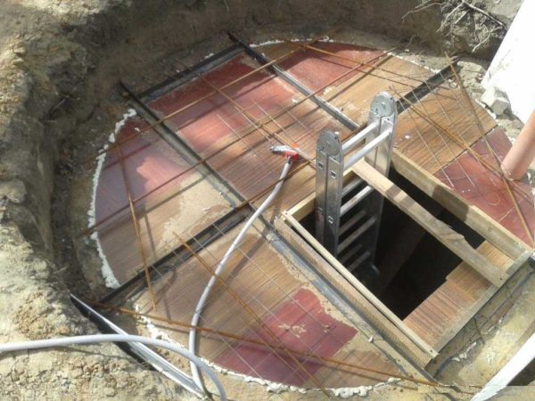 Делаем погреб из железобетонных колец