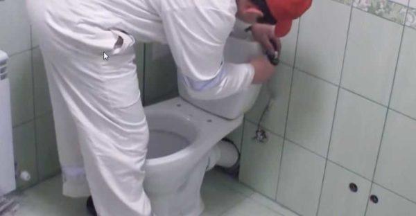 Как самостоятельно установить унитаз