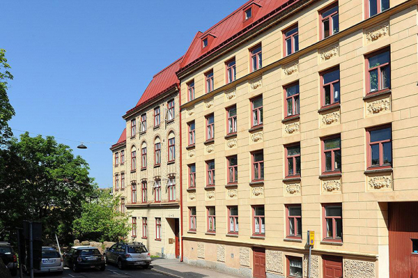 Приятные оттенки серого в дизайне шведской квартиры (90 кв. м)