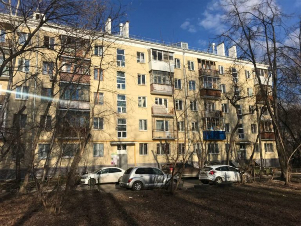 Сталинские, хрущевские и брежневские дома. В чем отличия и какие лучше