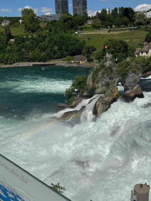 Swiss Pass и лучшие места Швейцарии: от Маттерхорна до Рейнского водопада