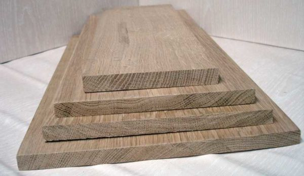 Доборная доска (добор) для дверной коробки: назначение, виды, установка