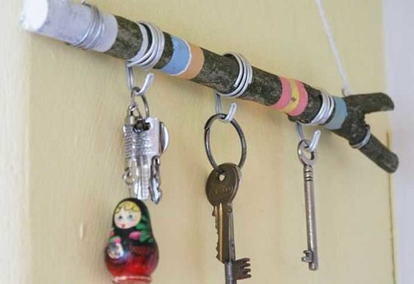 Как сделать ключницу на стену