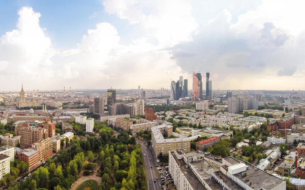 На рынке недвижимости Москвы и Подмосковья наступило летнее затишье
