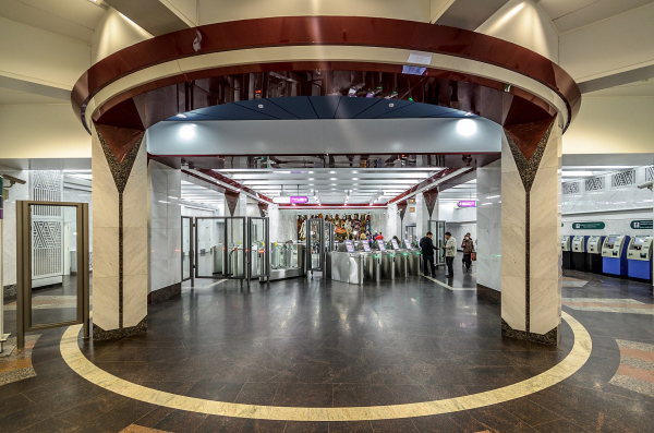 8 самых интересных станций метро Петербурга
