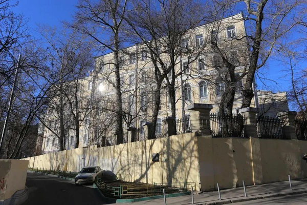 Собянин сообщил о 50 новых домах-памятниках в Москве. Как они выглядят