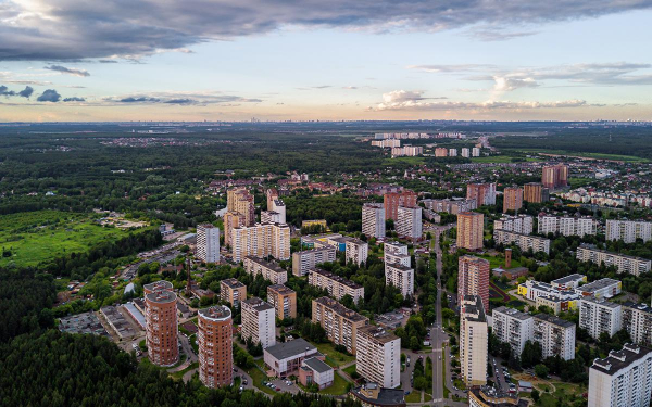 Названы районы Москвы — лидеры по снижению цен на новостройки за квартал
