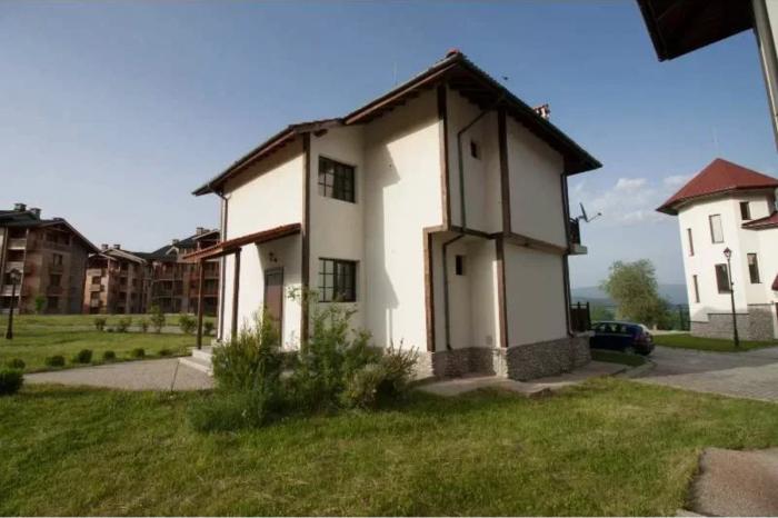 Три дома в Болгарии, которые могут стать вашей дачей. Цены — до €99,000