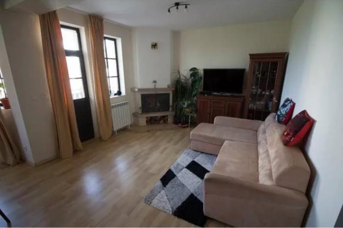Три дома в Болгарии, которые могут стать вашей дачей. Цены — до €99,000