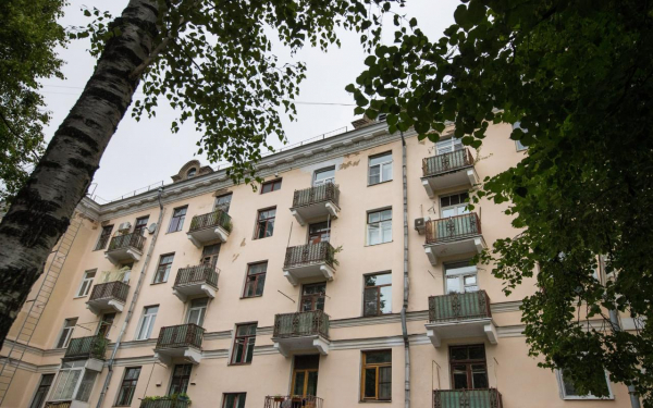 КС пояснил, какая квартира не может считаться коммунальной при реновации