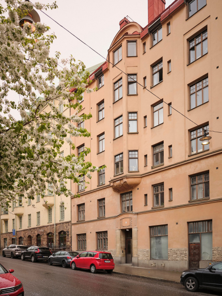 Компактная квартира на первом этаже в Стокгольме с необычным интерьером (41 кв. м)