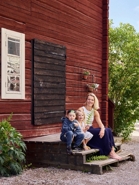 Эта старая ферма в Швеции — любимое гнёздышко молодой семьи
