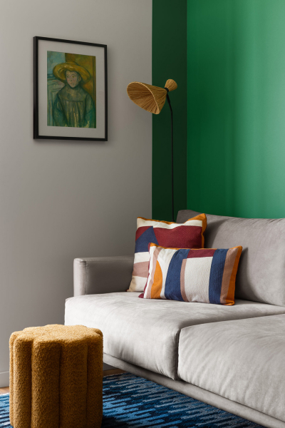 Красочный дизайн маленькой квартиры со сложной планировкой в Алматы(45 кв. м) Красочный дизайн маленькой квартиры со сложной планировкой в Алматы(45 кв. м)