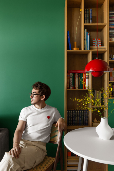 Красочный дизайн маленькой квартиры со сложной планировкой в Алматы(45 кв. м) Красочный дизайн маленькой квартиры со сложной планировкой в Алматы(45 кв. м)