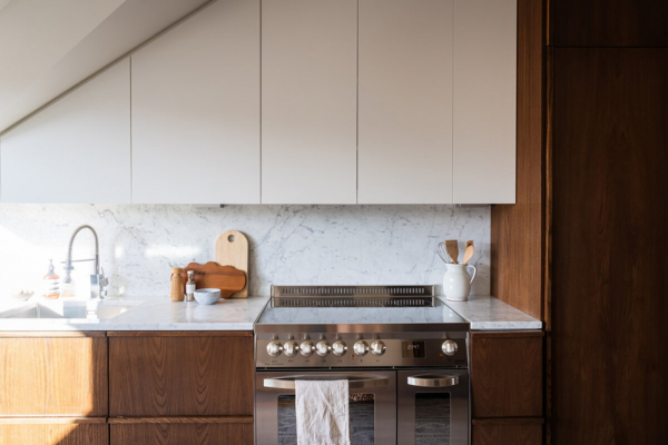 Роскошный интерьер мансардной квартиры в Стокгольме