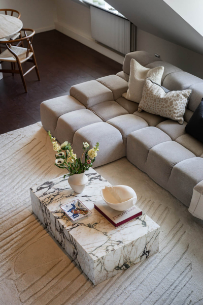 Роскошный интерьер мансардной квартиры в Стокгольме