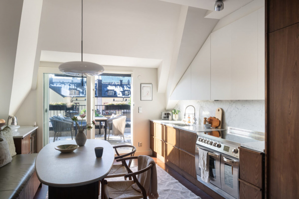 Роскошный интерьер мансардной квартиры в Стокгольме