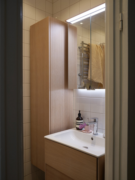 Шведская квартира с пастельными спальнями и видами на залив (54 кв. м)