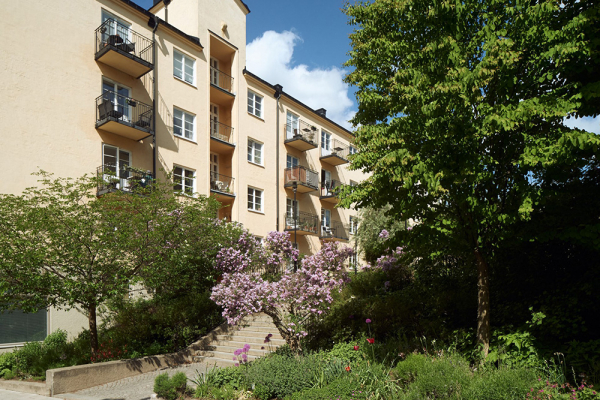 Шведская квартира с пастельными спальнями и видами на залив (54 кв. м)