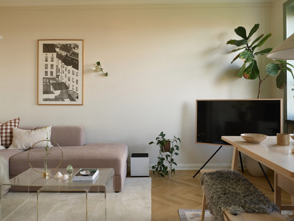 Шведская квартира с пастельными спальнями и видами на залив (54 кв. м)