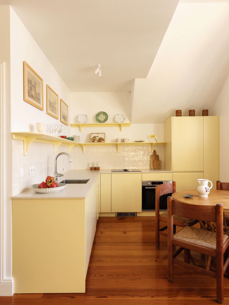 Солнечная квартира в уникальном доме на острове Мадейра