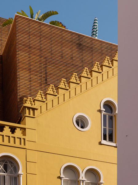 Солнечная квартира в уникальном доме на острове Мадейра