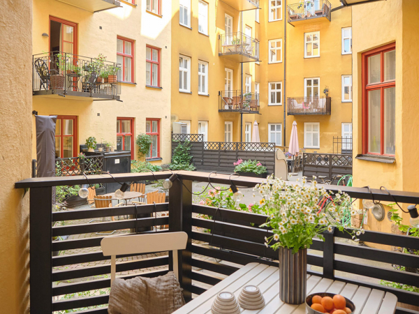 Светлый скандинавский интерьер со свежими акцентами (78 кв. м) Светлый скандинавский интерьер со свежими акцентами (78 кв. м)