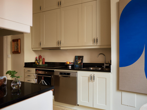 Тёплые песочные тона и интересные детали: квартира в Стокгольме Тёплые песочные тона и интересные детали: квартира в Стокгольме