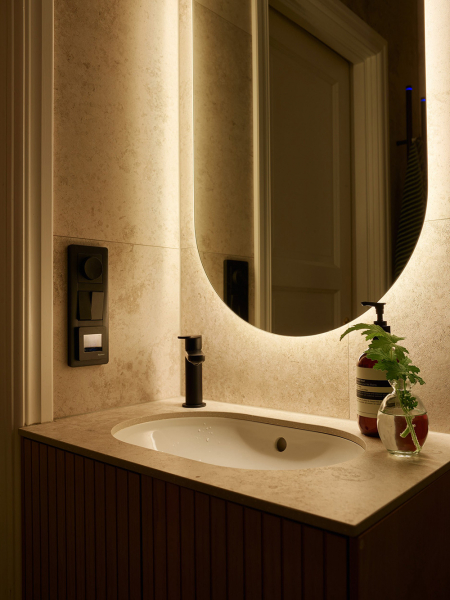 Тёплые песочные тона и интересные детали: квартира в Стокгольме Тёплые песочные тона и интересные детали: квартира в Стокгольме