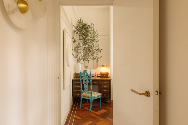 Великолепные апартаменты в Амстердаме, вдохновлённые парижскими интерьерами Великолепные апартаменты в Амстердаме, вдохновлённые парижскими интерьерами