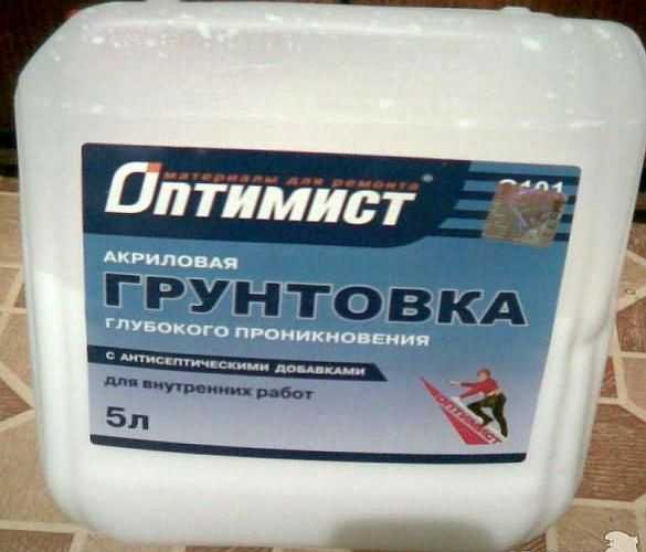 Как покрасить потолок водоэмульсионной краской без пятен и полос