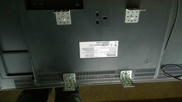 Как установить телевизор на стену