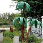 Поделки из покрышек: клумбы, цветники, фигуры, садовая мебель