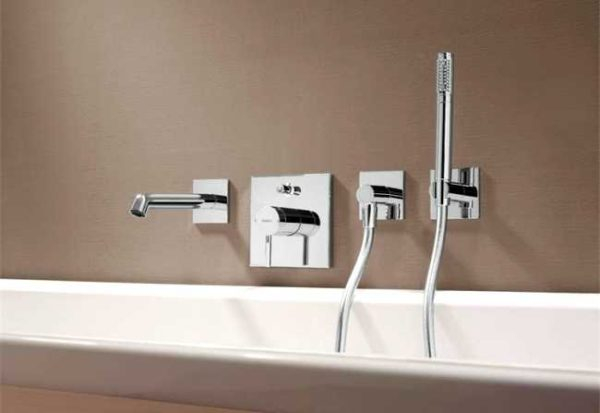 Выбираем смеситель в ванную Выбираем смеситель в ванную