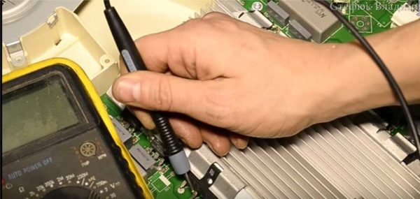 Как отремонтировать варочную панель