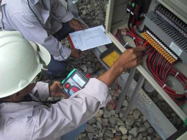 Как проводить измерения мегаомметром Как проводить измерения мегаомметром