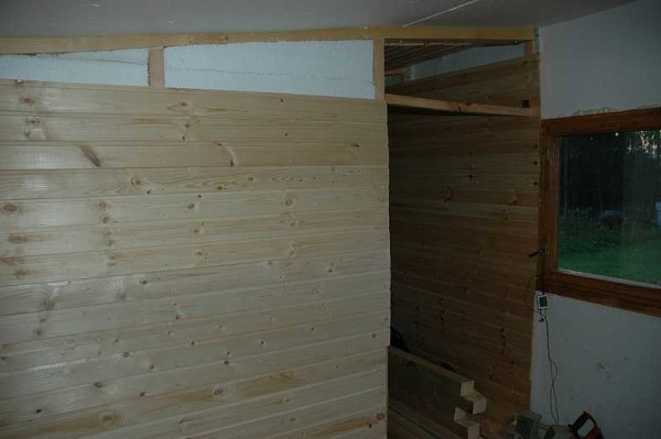 Как построить бытовку из дерева, на металлическом каркасе Как построить бытовку из дерева, на металлическом каркасе