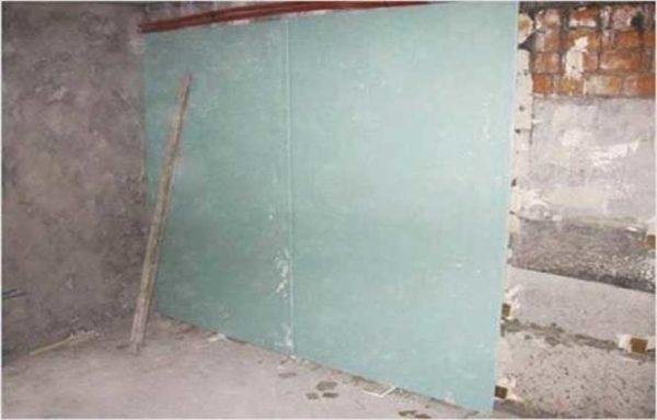 Отделка стен в ванной комнате: старые и новые материалы Отделка стен в ванной комнате: старые и новые материалы