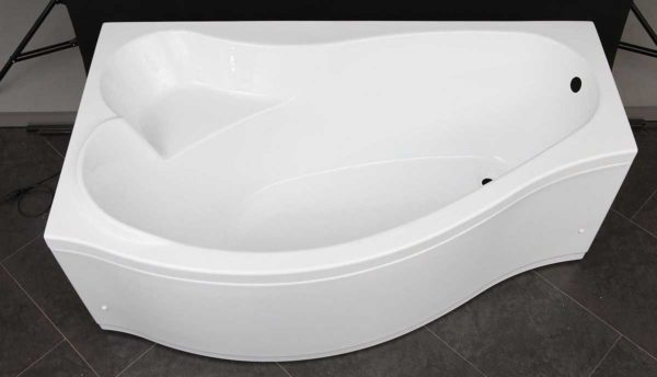 Какую акриловую ванну лучше выбрать