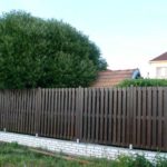 Решаем каким сделать забор из дерева