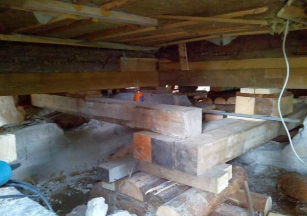 Подъем деревянного дома