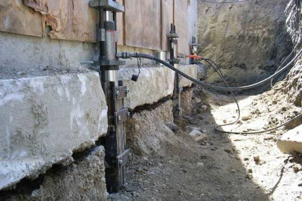 Подъем деревянного дома