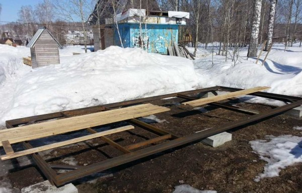 Как построить бытовку из дерева, на металлическом каркасе Как построить бытовку из дерева, на металлическом каркасе