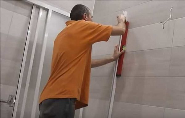 Раздвижные шторки (дверки) для ванной