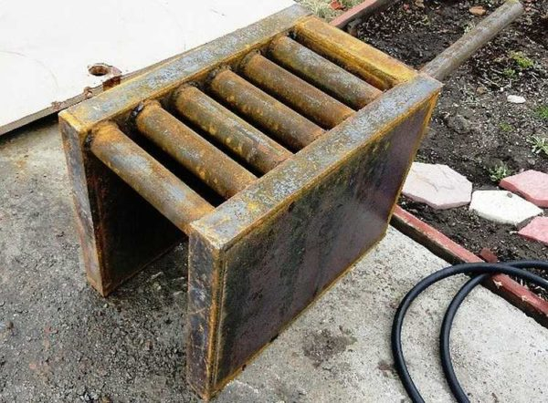 Печь с водяным контуром для отопления дома