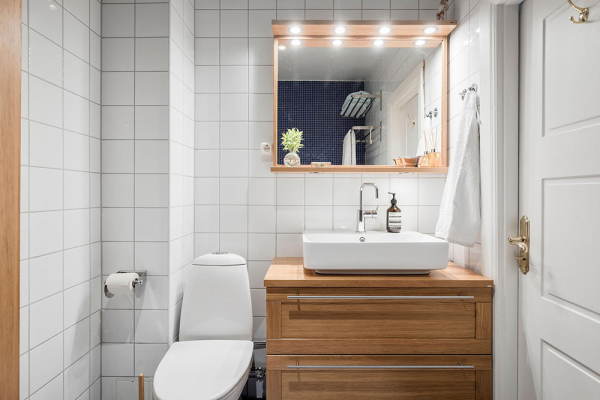 Белые интерьеры и винтажный декор: красивая дача в Швеции