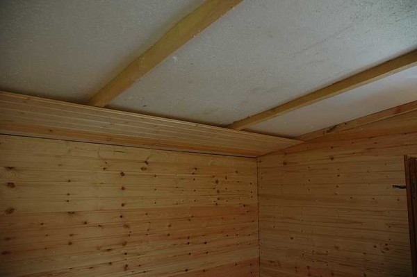 Как построить бытовку из дерева, на металлическом каркасе Как построить бытовку из дерева, на металлическом каркасе