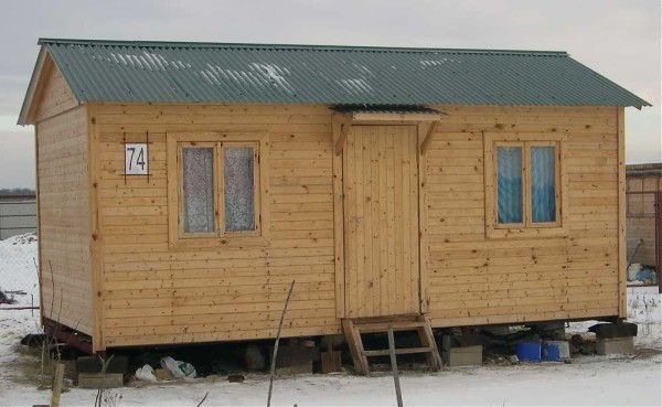 Как построить бытовку из дерева, на металлическом каркасе Как построить бытовку из дерева, на металлическом каркасе